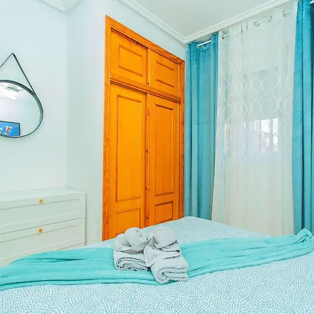 Σπίτι διακοπών 159 Cozy Adosado Alicante-holiday Τορεβιέχα