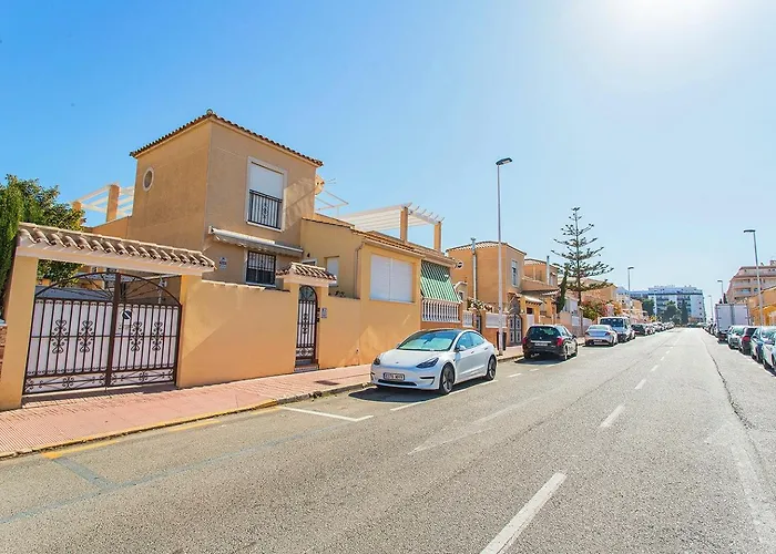 159 Cozy Adosado Alicante-holiday Semesterbostad *